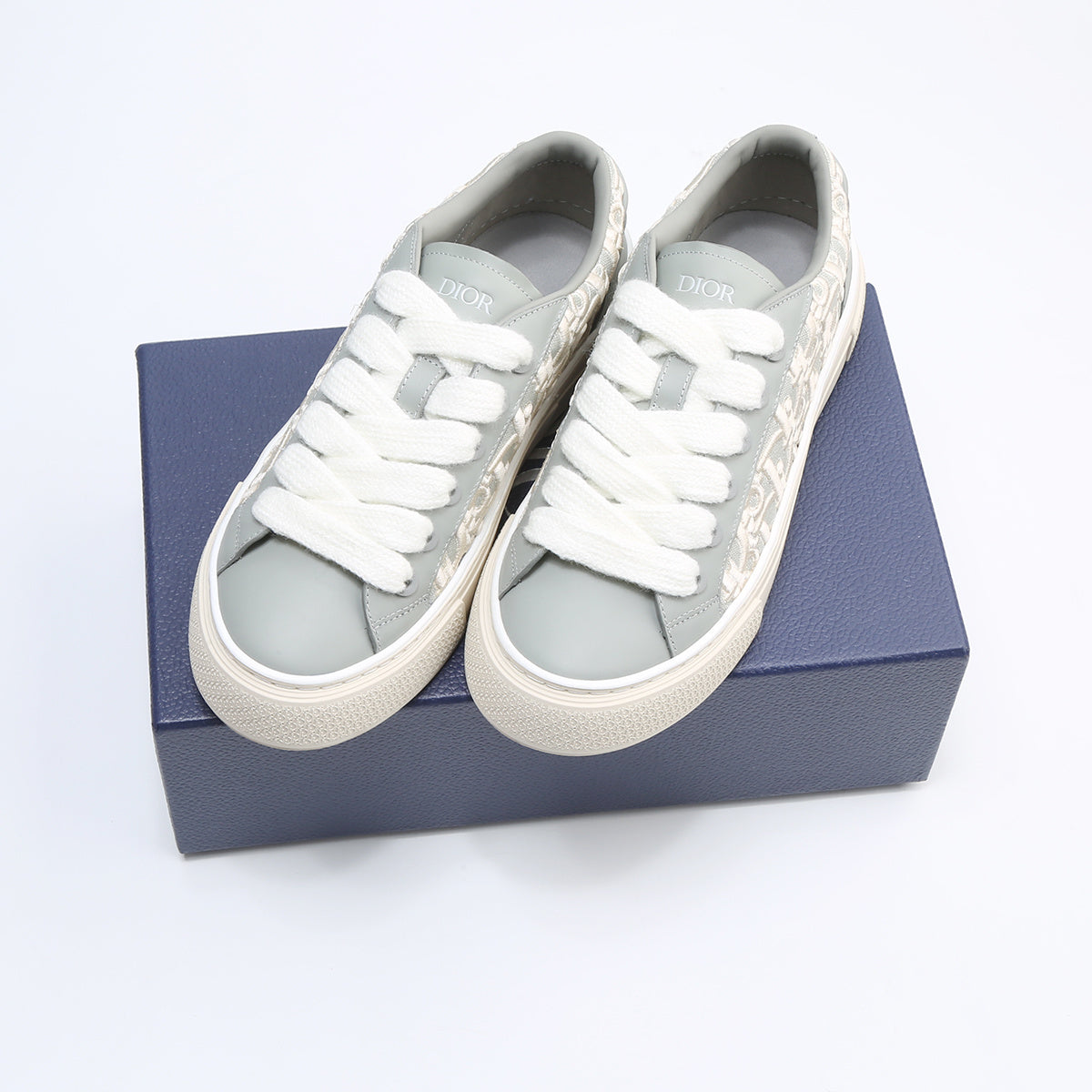 Sneakers CD